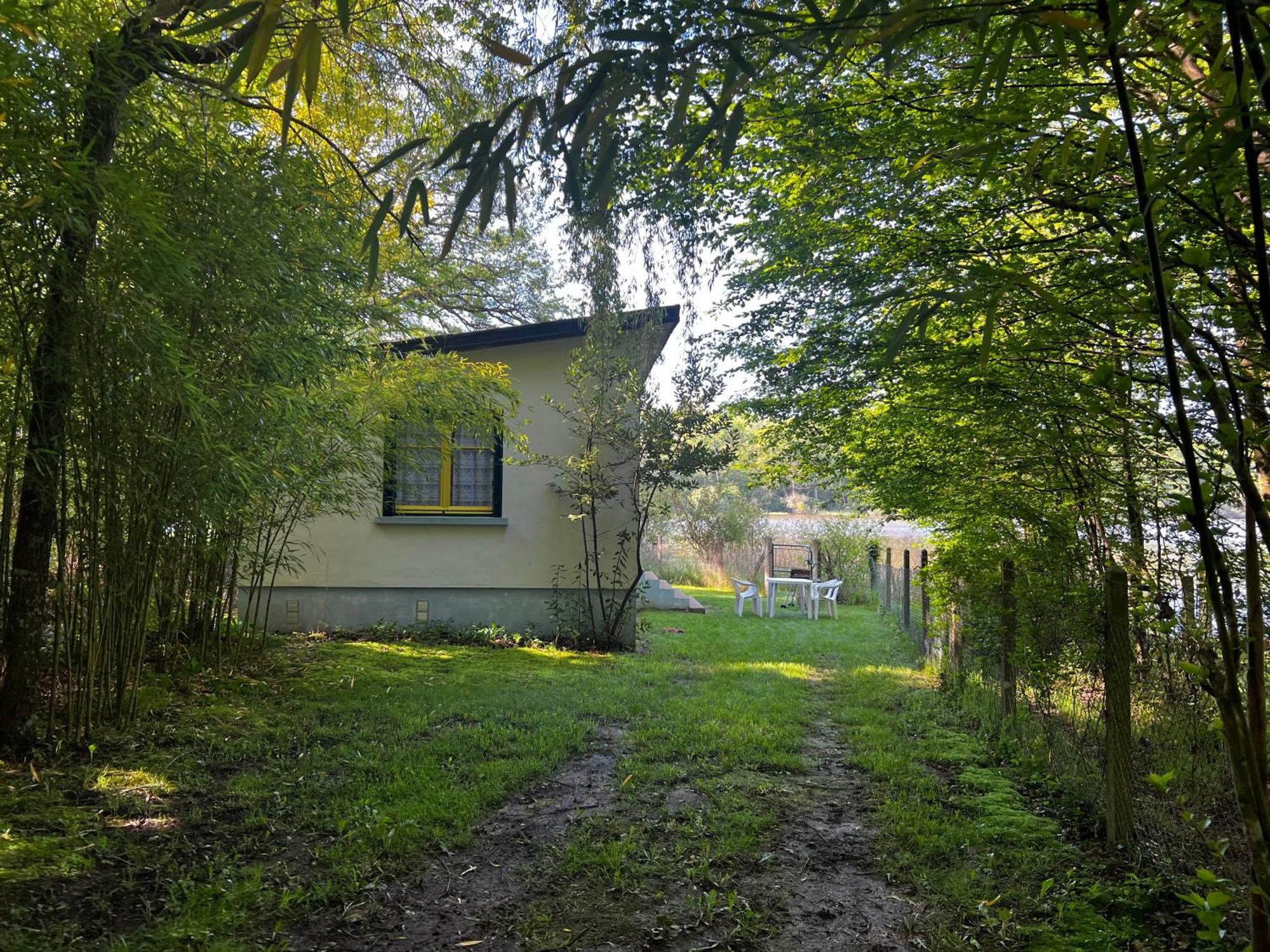 Chalet Au Bord De L'Etang 4 Pers Les Boulmiers Bagian luar foto