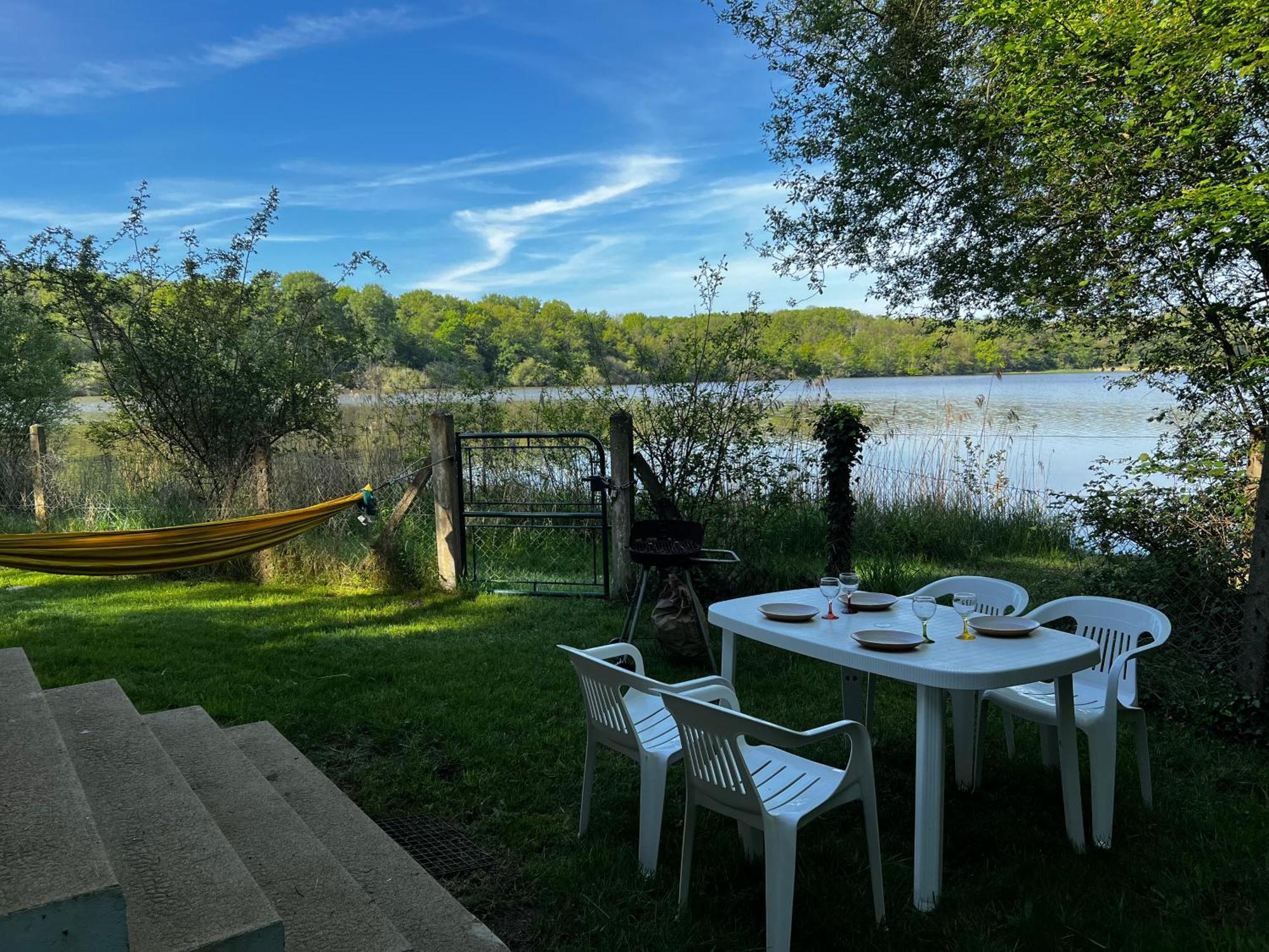 Chalet Au Bord De L'Etang 4 Pers Les Boulmiers Bagian luar foto